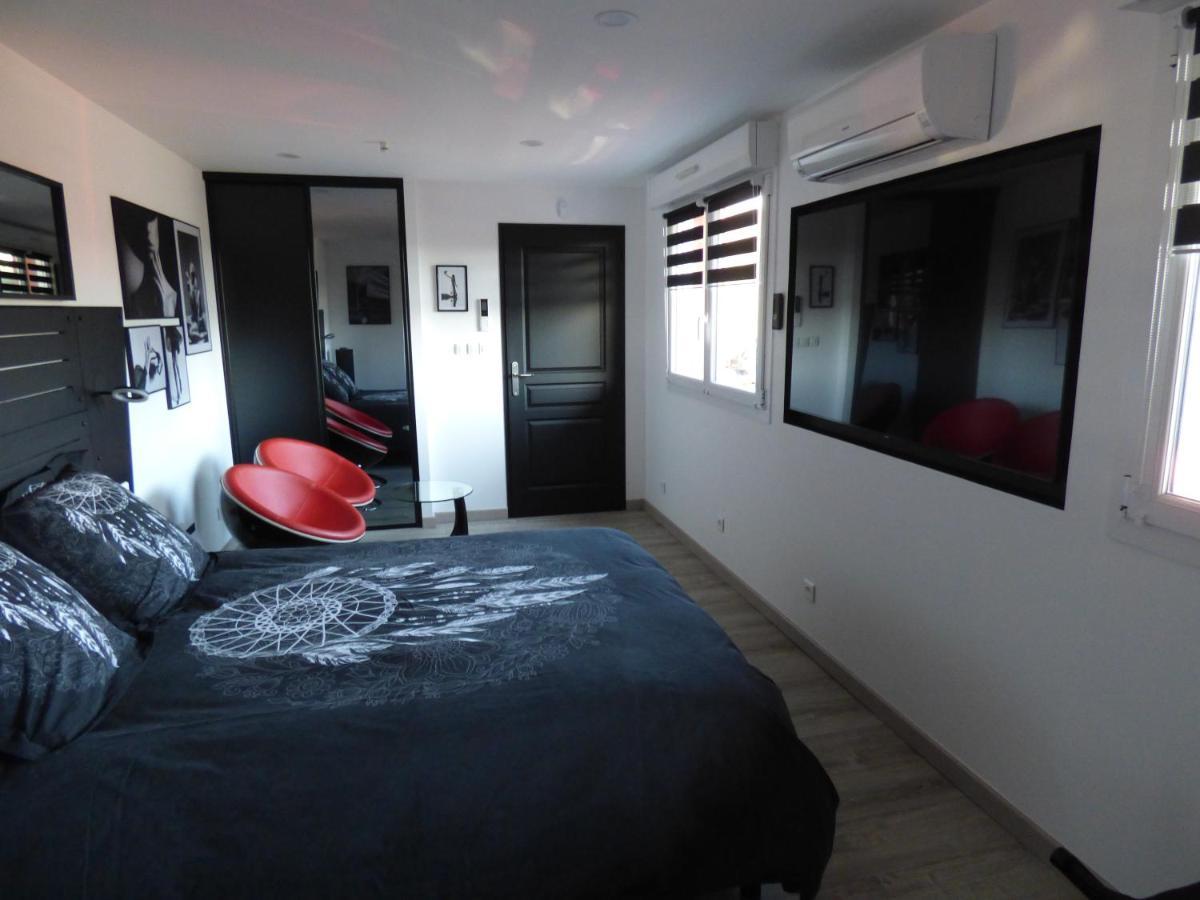 Bed and Breakfast La Colline Aux Yeux Doubs Бом-ле-Дам Экстерьер фото