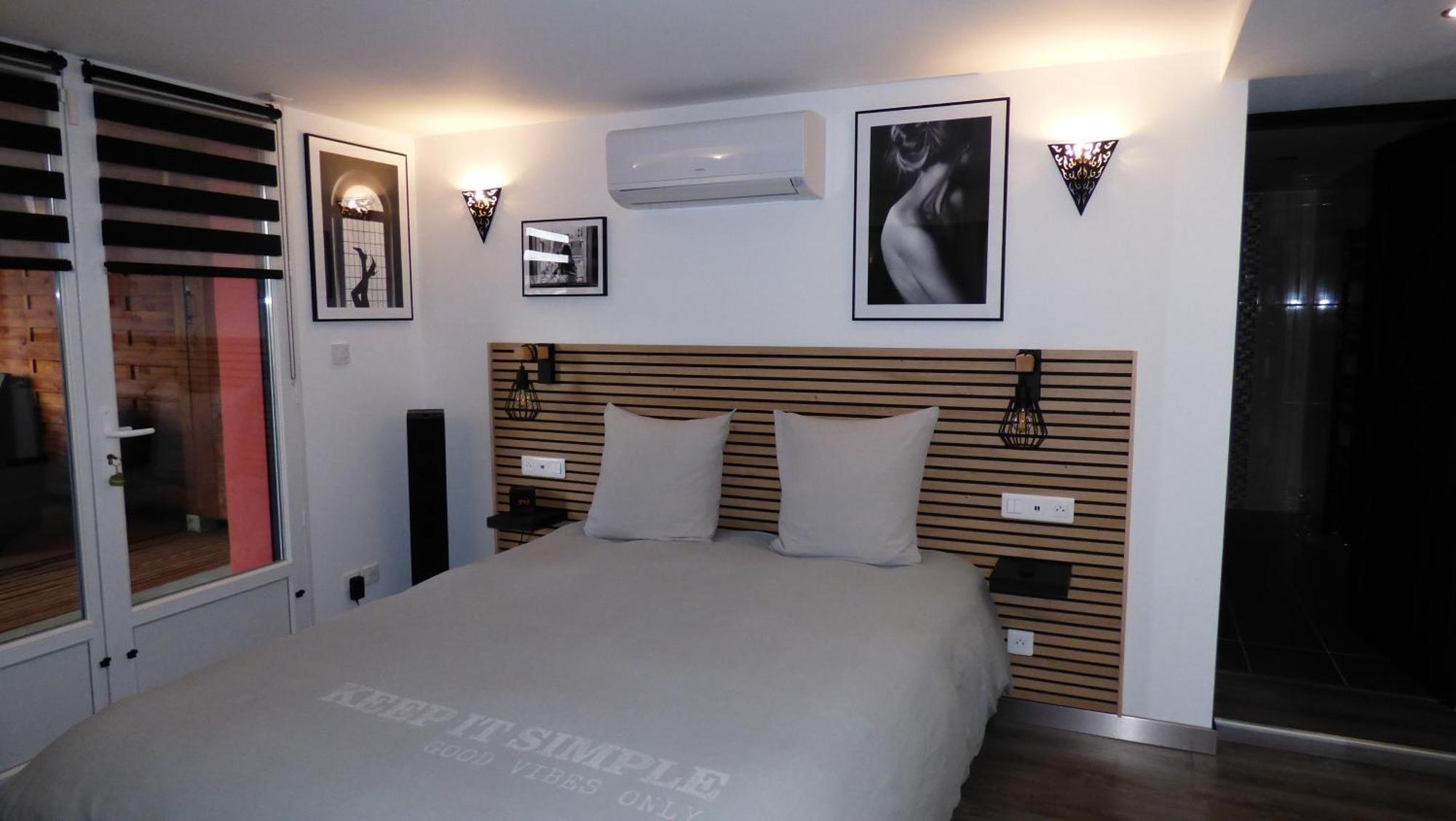 Bed and Breakfast La Colline Aux Yeux Doubs Бом-ле-Дам Экстерьер фото