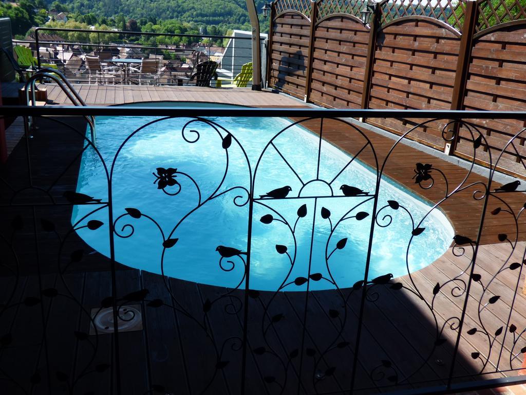 Bed and Breakfast La Colline Aux Yeux Doubs Бом-ле-Дам Экстерьер фото