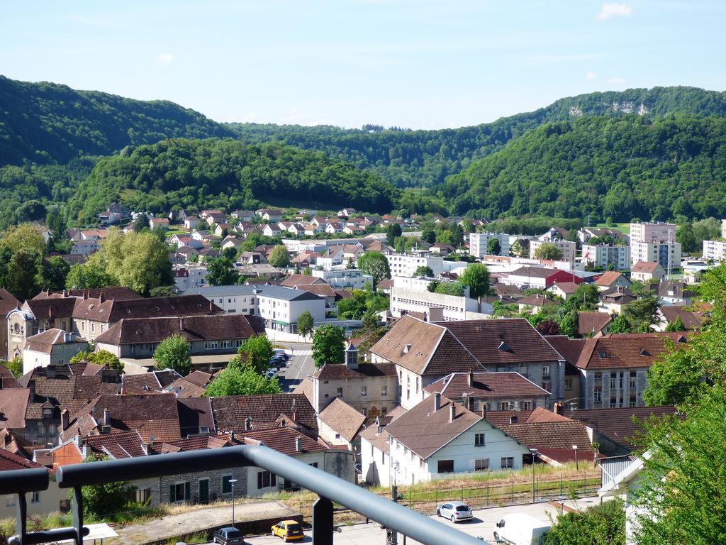 Bed and Breakfast La Colline Aux Yeux Doubs Бом-ле-Дам Экстерьер фото