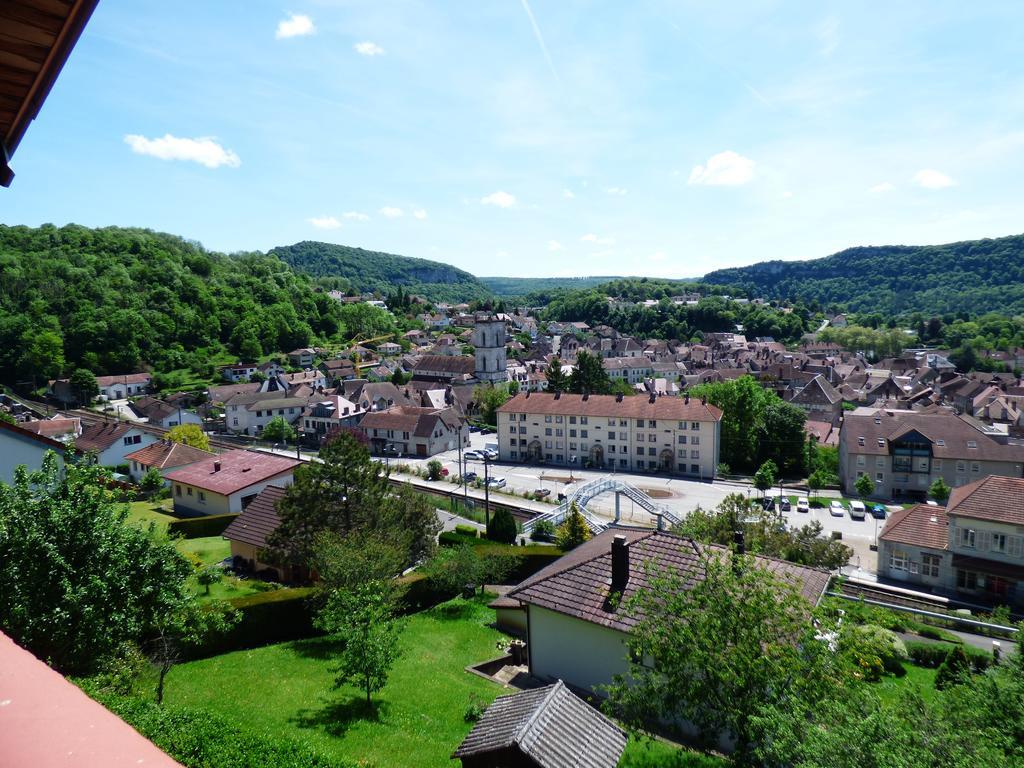 Bed and Breakfast La Colline Aux Yeux Doubs Бом-ле-Дам Экстерьер фото
