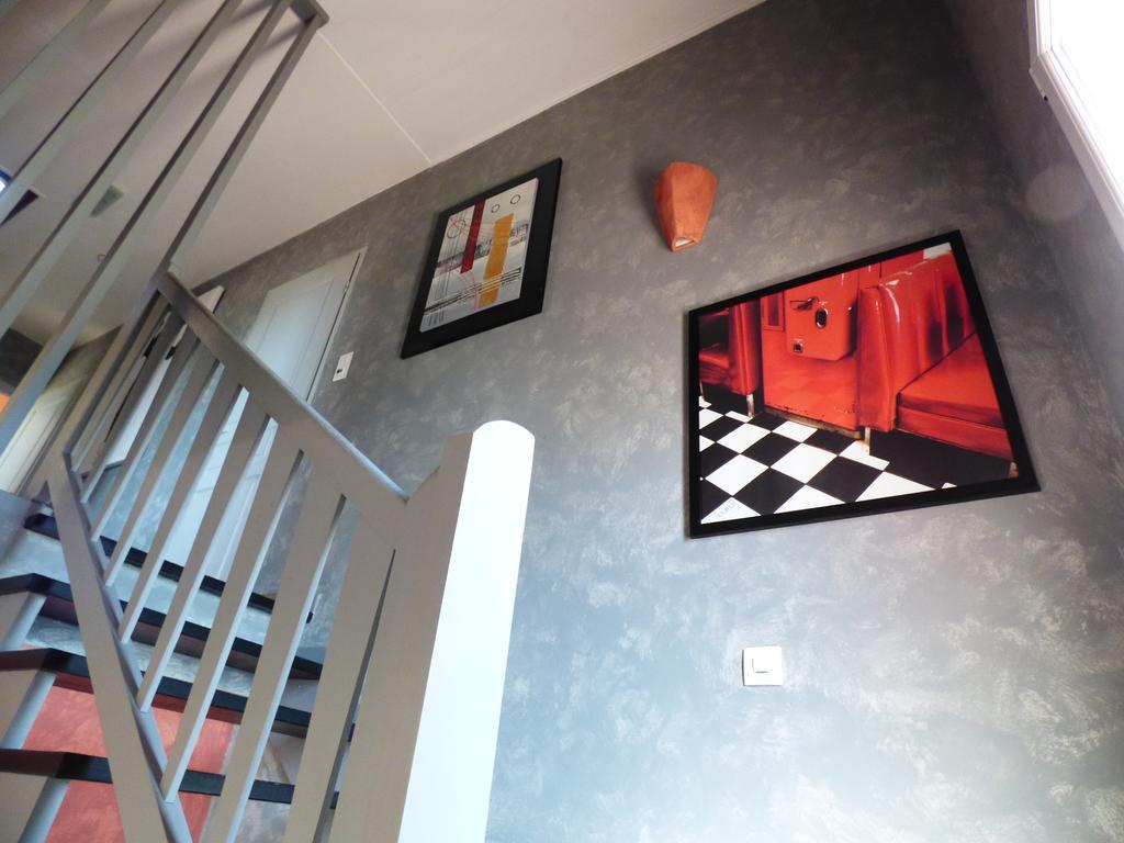 Bed and Breakfast La Colline Aux Yeux Doubs Бом-ле-Дам Экстерьер фото