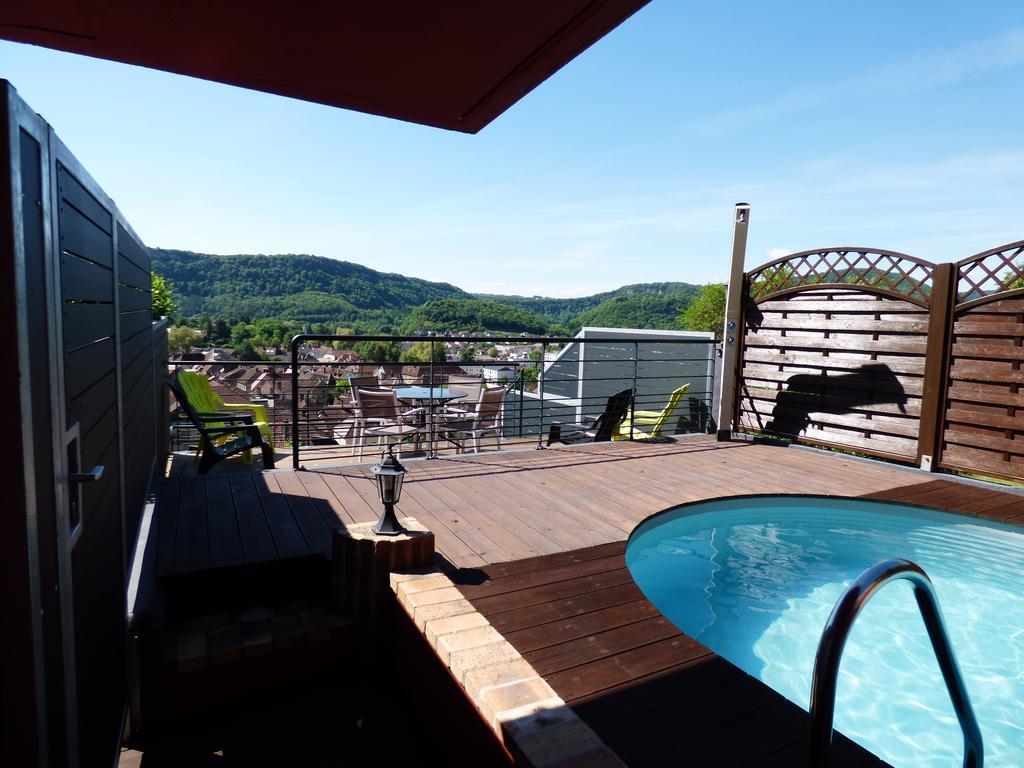 Bed and Breakfast La Colline Aux Yeux Doubs Бом-ле-Дам Экстерьер фото