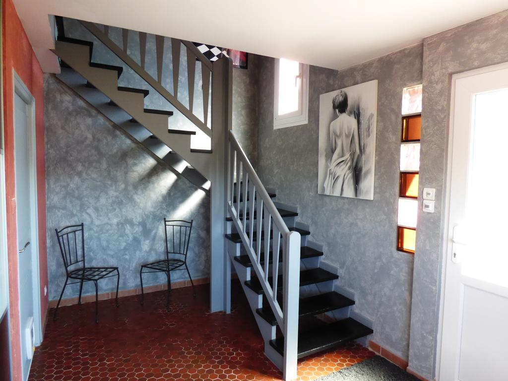 Bed and Breakfast La Colline Aux Yeux Doubs Бом-ле-Дам Экстерьер фото