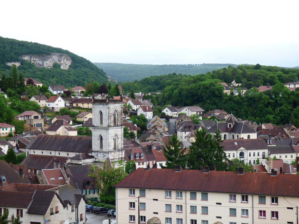 Bed and Breakfast La Colline Aux Yeux Doubs Бом-ле-Дам Экстерьер фото